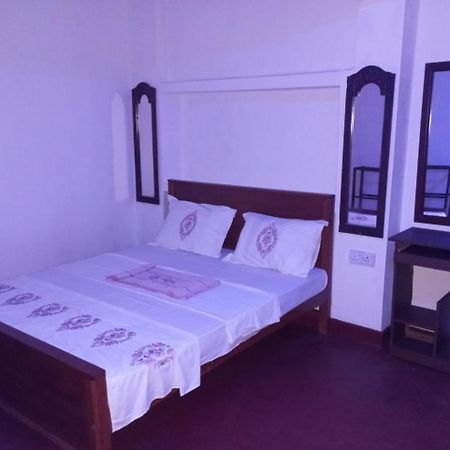 Relax Home Rambukkana Esterno foto