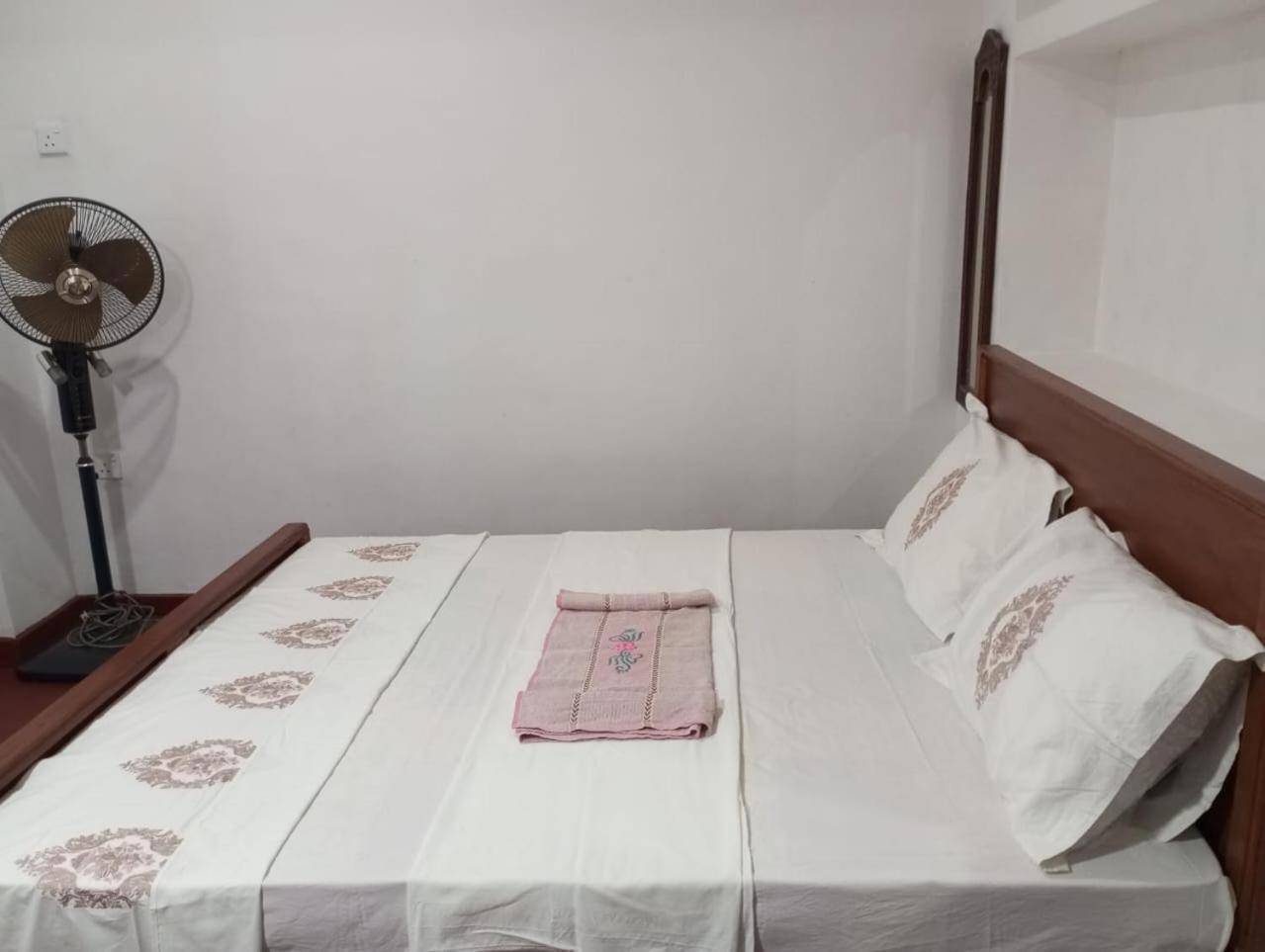 Relax Home Rambukkana Esterno foto