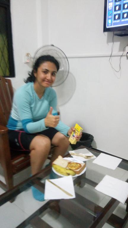 Relax Home Rambukkana Esterno foto