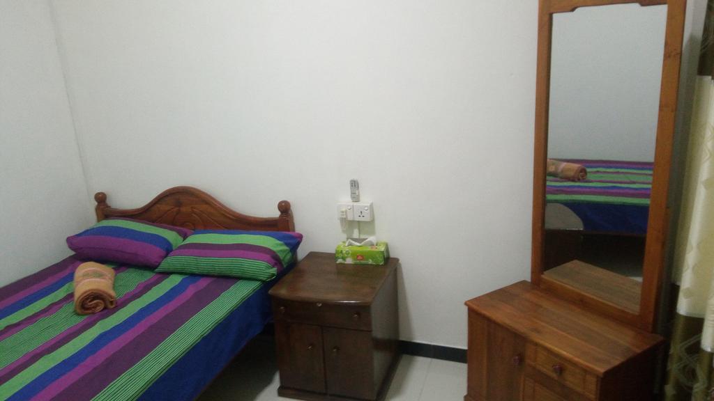 Relax Home Rambukkana Esterno foto